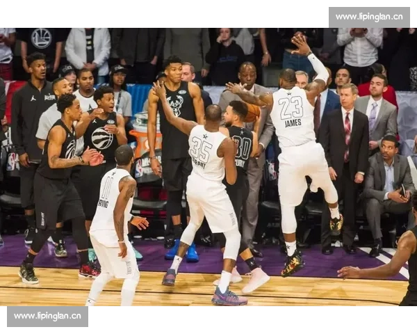 篮球数据解析：全面剖析球员表现与赛场趋势变化